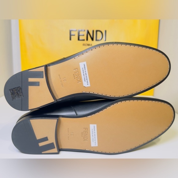 Fendi Vitelo O’Lock Men’s Ankle Leather Boots Black Size 10.5 New! Retail$1200 main image 10